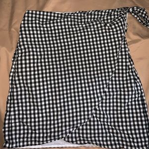 Super cute plaid gap wrap skirt!!